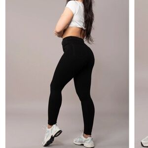 360 High Waisted - Black Fitjeans